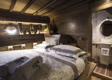 King Bed Cabin